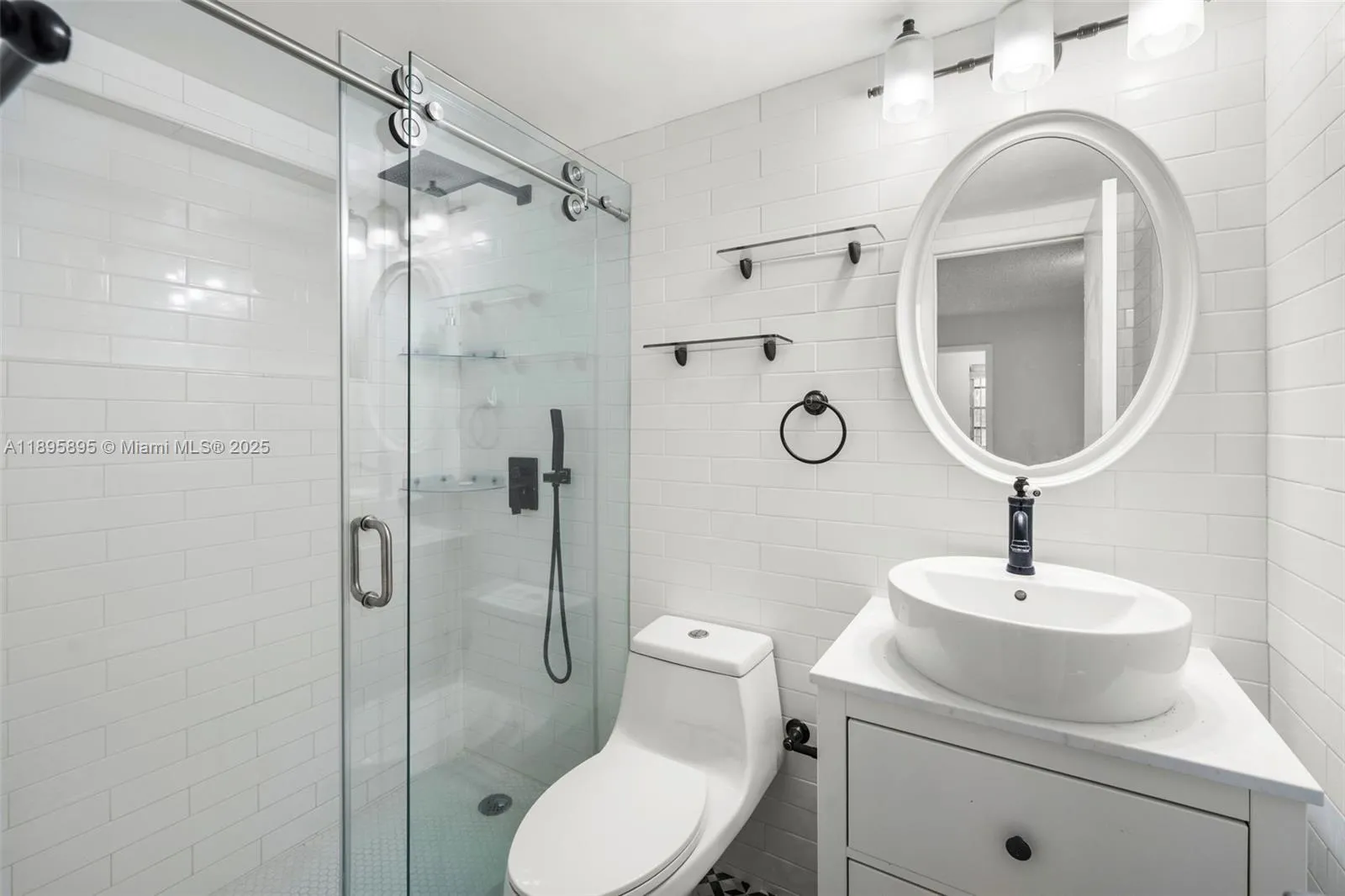 Miami, Florida 33134, United States, 5 Bedrooms Bedrooms, ,3 BathroomsBathrooms,Residential,Pending,227322