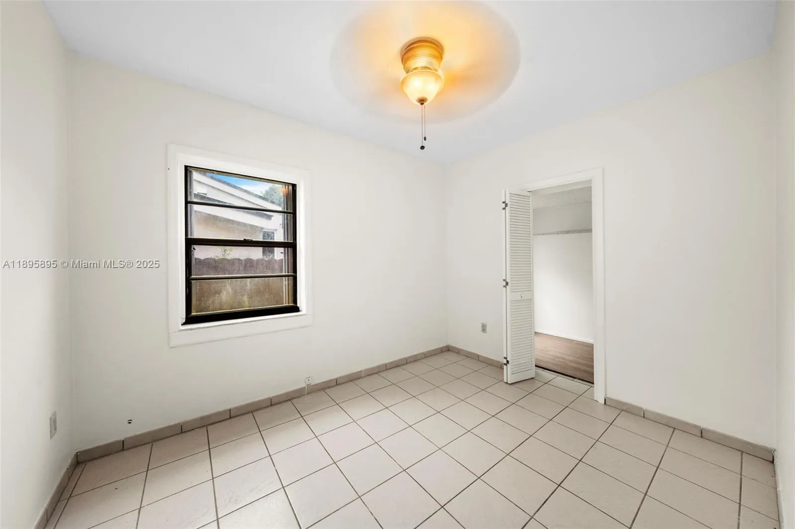 Miami, Florida 33134, United States, 5 Bedrooms Bedrooms, ,3 BathroomsBathrooms,Residential,Pending,227322