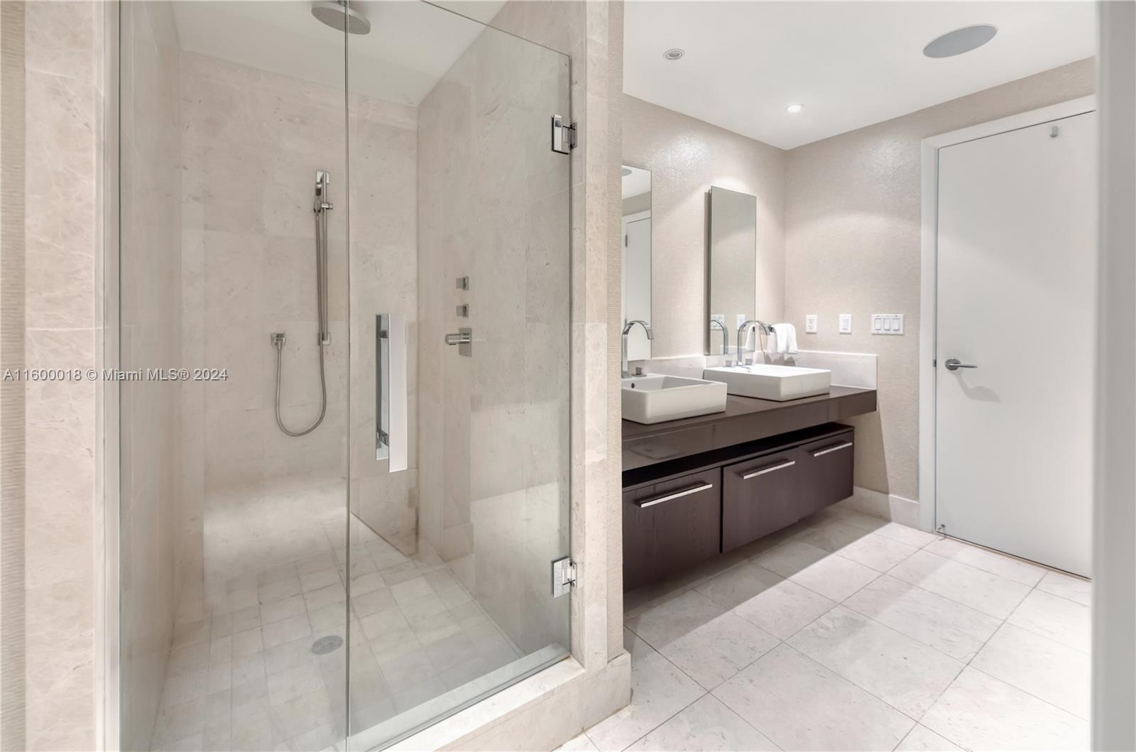 JADE OCEAN CONDO - Residential