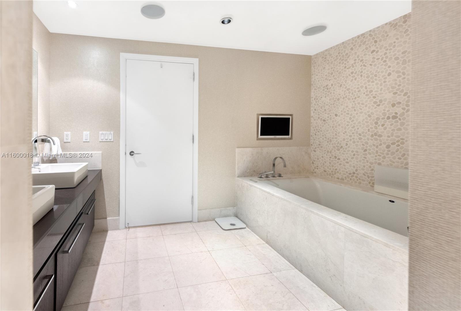 JADE OCEAN CONDO - Residential