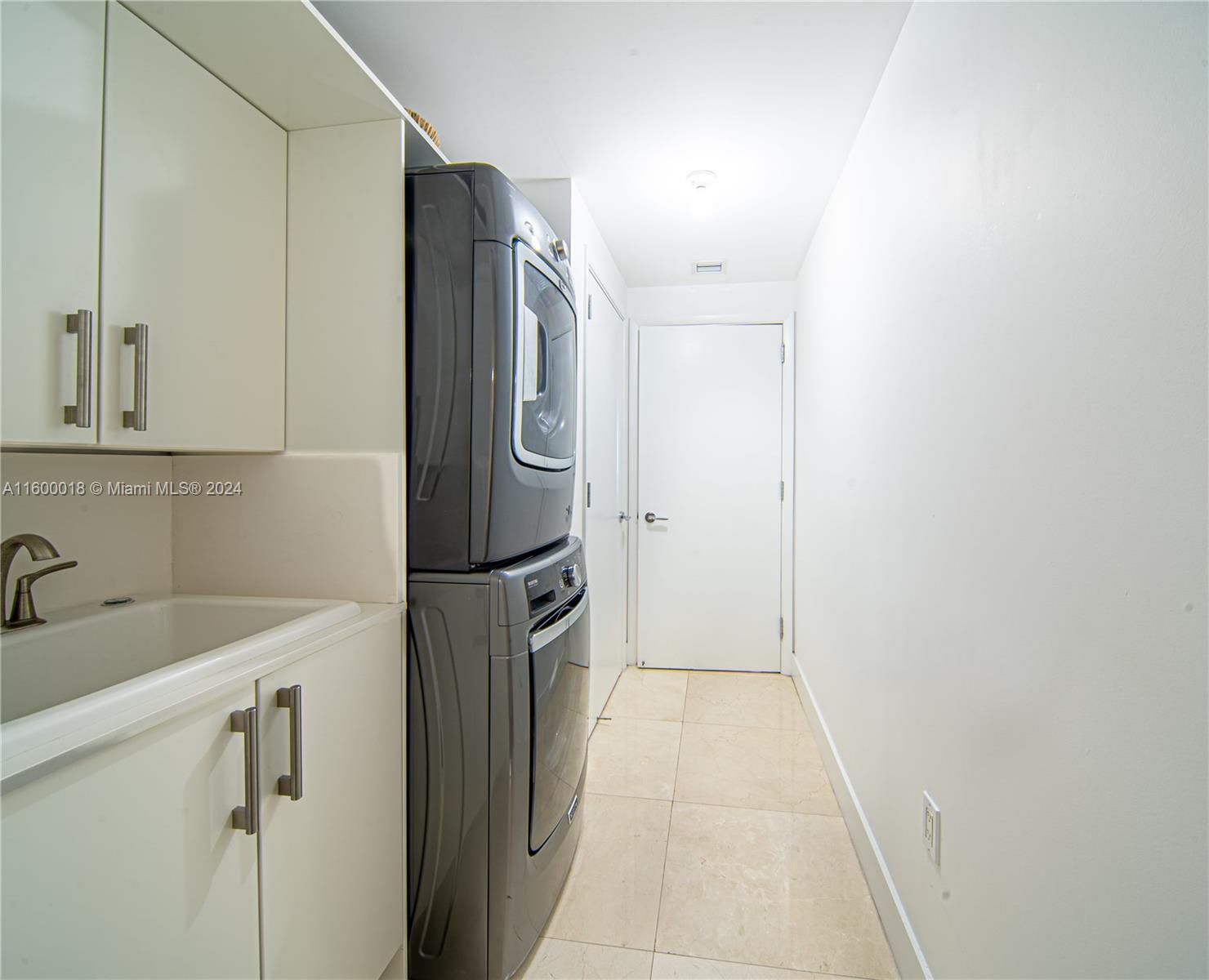 JADE OCEAN CONDO - Residential