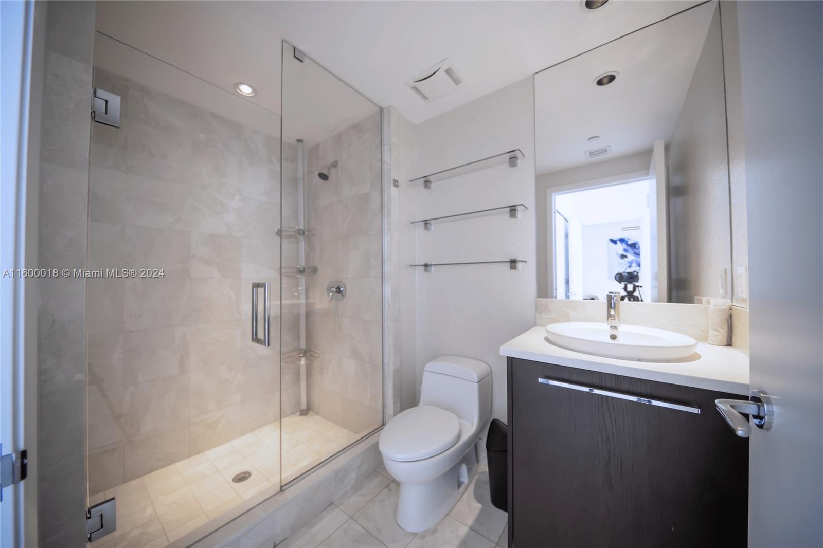 JADE OCEAN CONDO - Residential