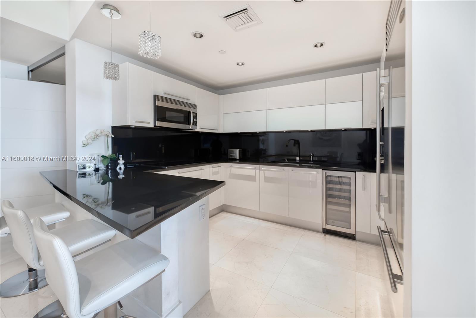 JADE OCEAN CONDO - Residential