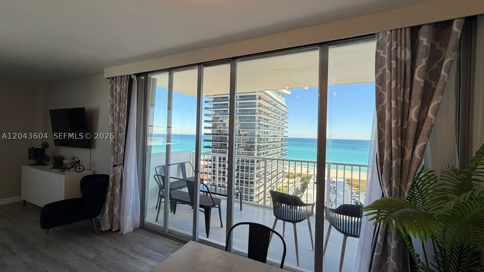 5838 Collins Ave 15H