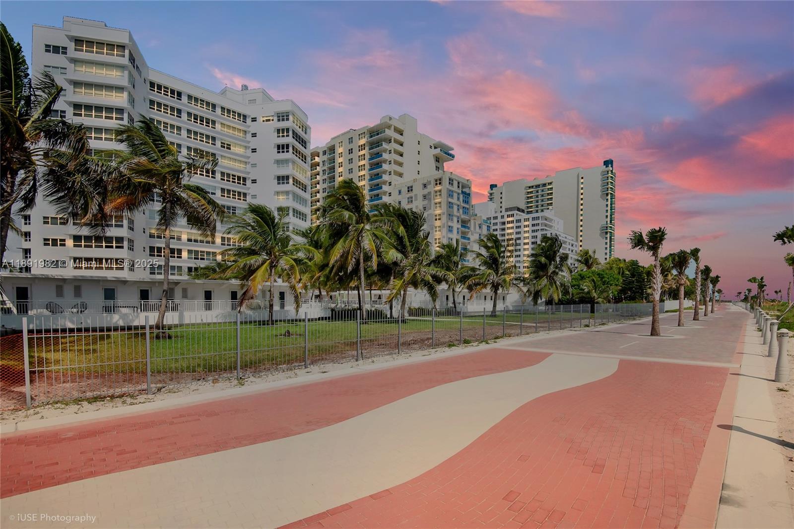 THE EXECUTIVE CONDO - Residential Lease