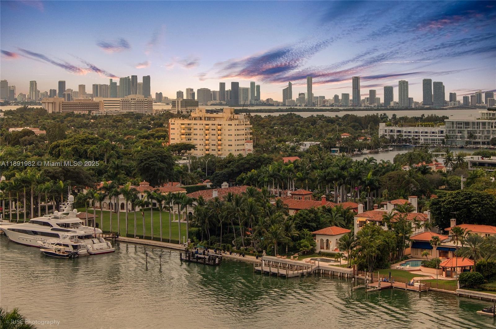 THE EXECUTIVE CONDO - Residential Lease