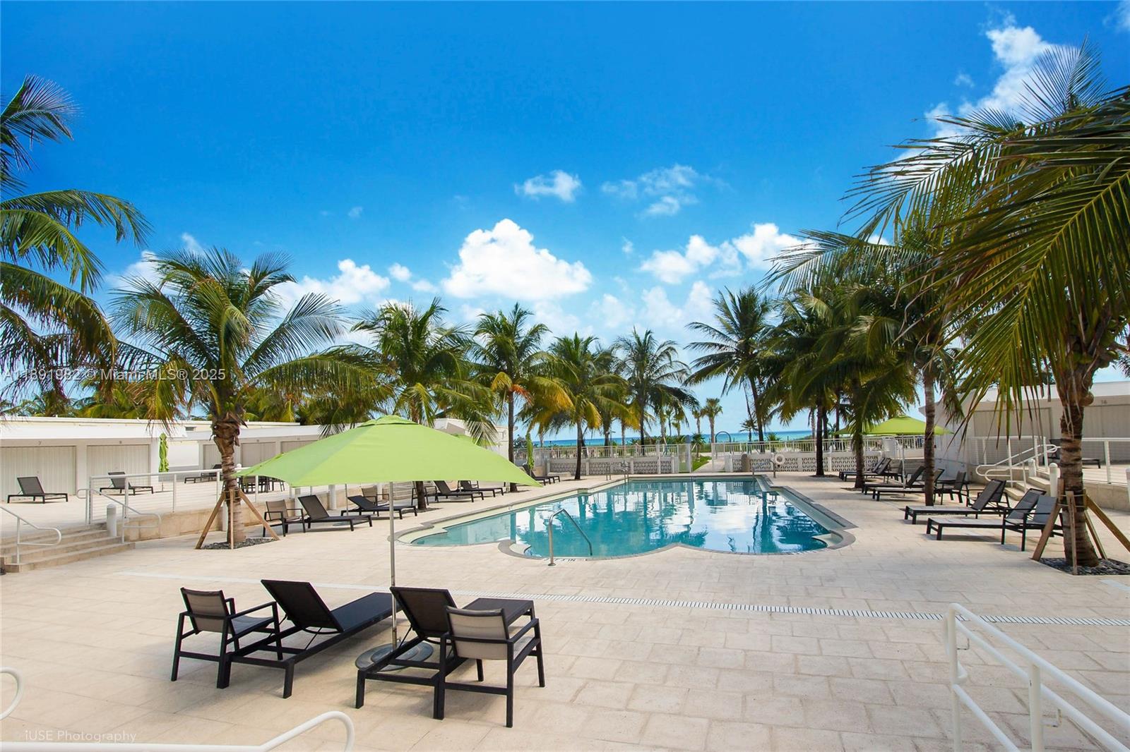 THE EXECUTIVE CONDO - Residential Lease