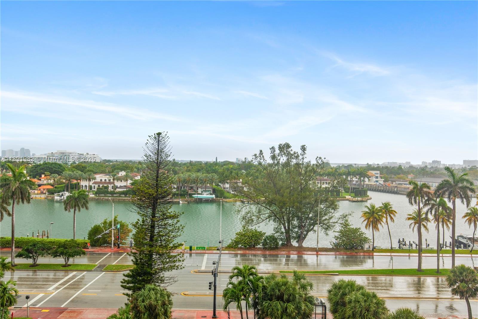 THE EXECUTIVE CONDO - Residential Lease