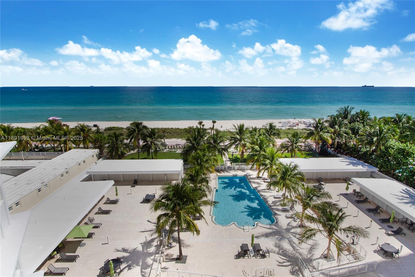 THE EXECUTIVE CONDO - Residential Lease