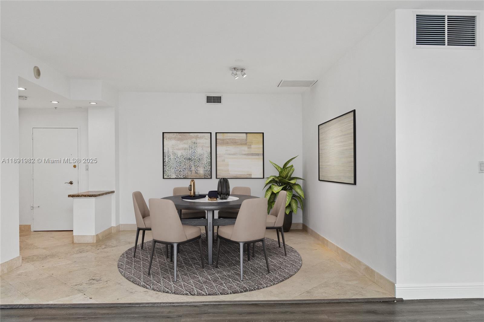 THE EXECUTIVE CONDO - Residential Lease