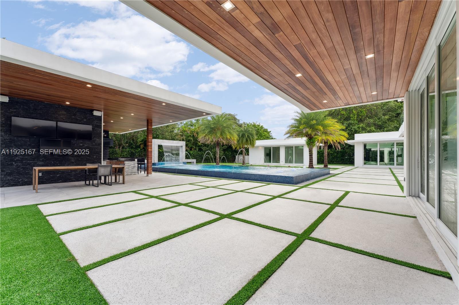 RIDGELINE ESTATES - Residential