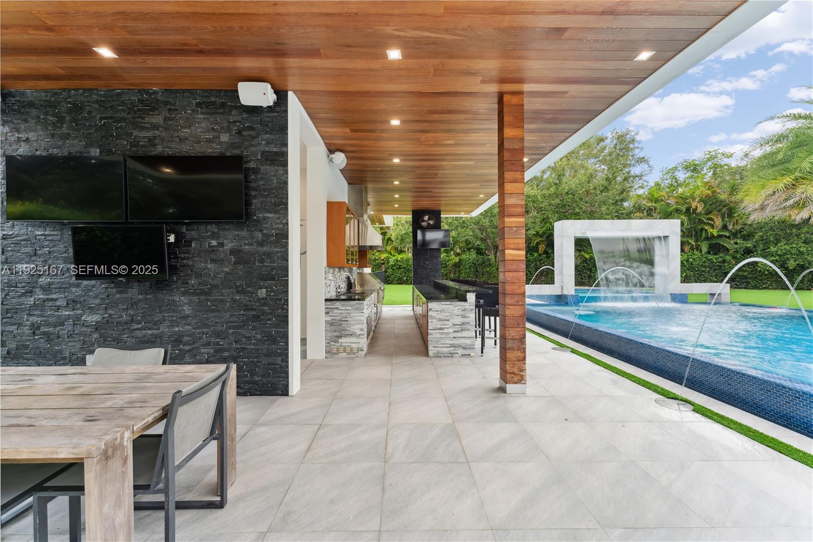 RIDGELINE ESTATES - Residential