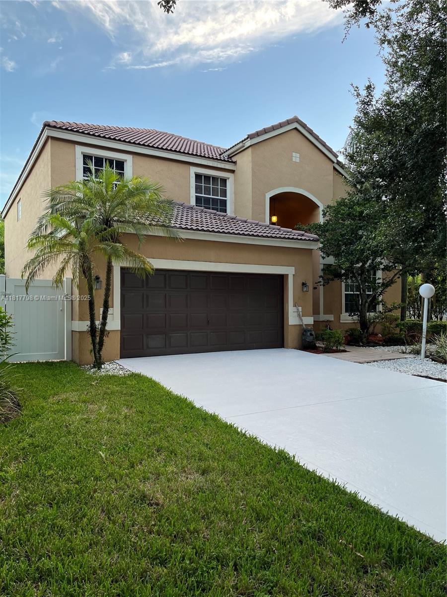 6710 NW 81st Ct