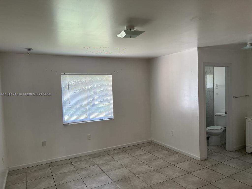 PERRINE GARDENS SUB NO 5 - Residential Lease