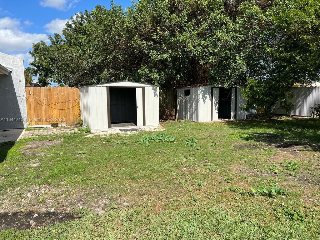 PERRINE GARDENS SUB NO 5 - Residential Lease