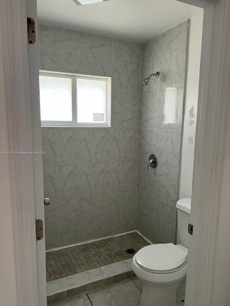 PERRINE GARDENS SUB NO 5 - Residential Lease