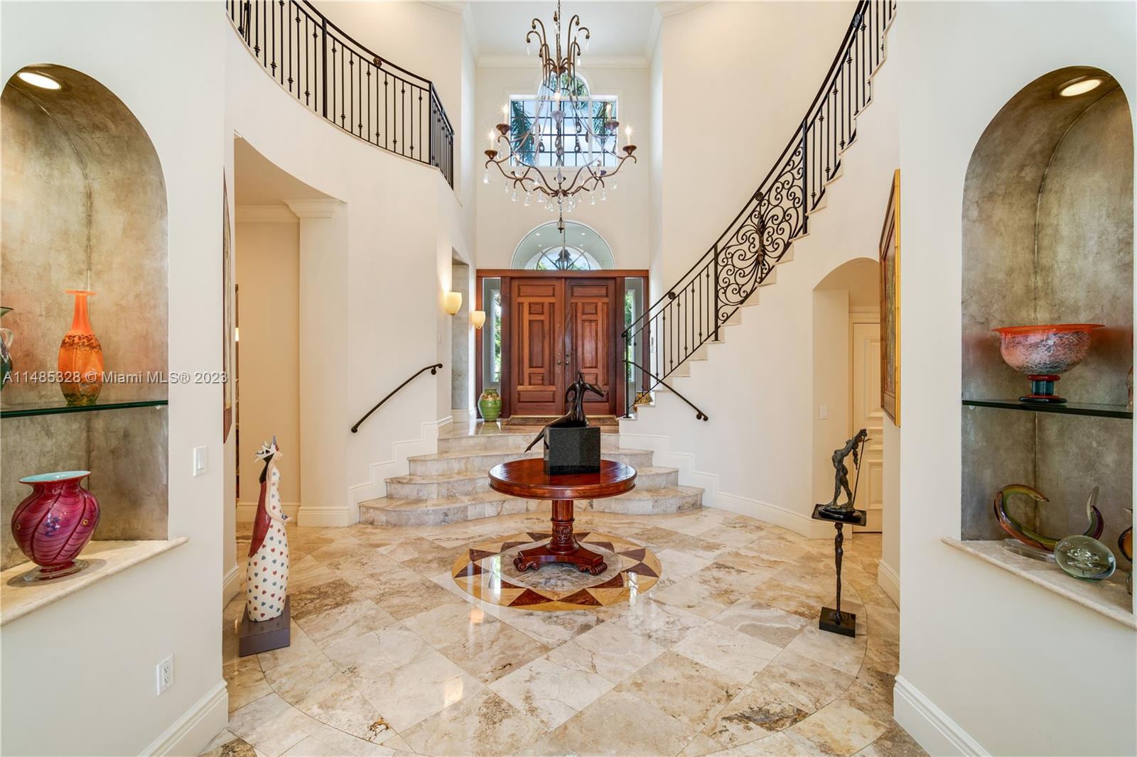 TOWN & RANCH ESTS - Residential