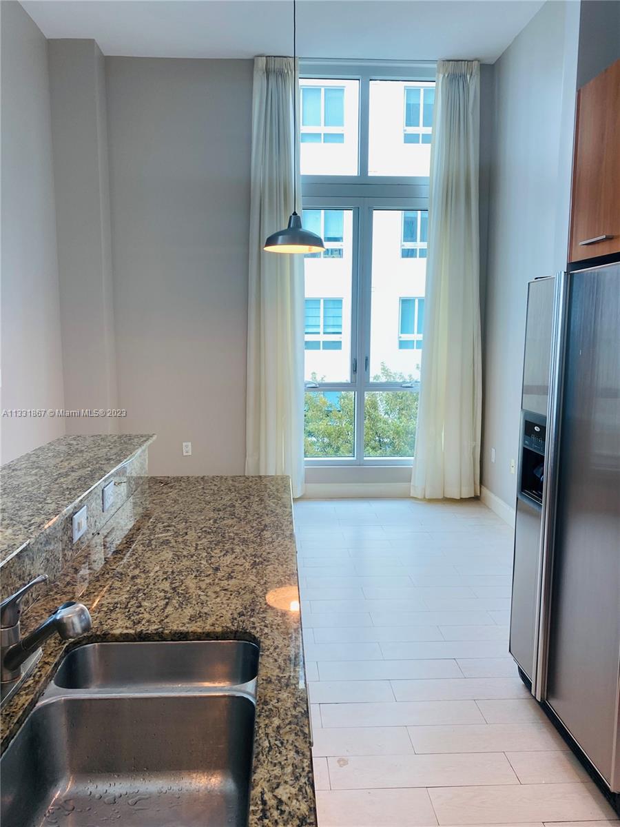 METROPOLIS II AT DADELAND - Residential Lease