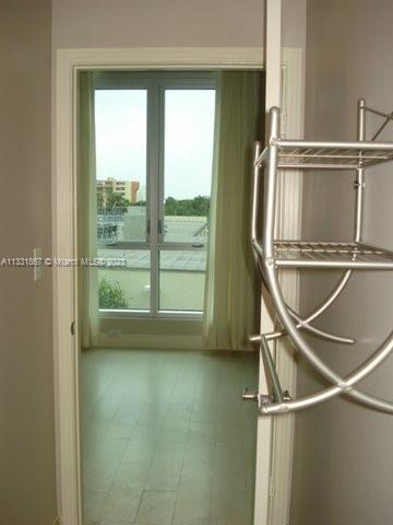 METROPOLIS II AT DADELAND - Residential Lease