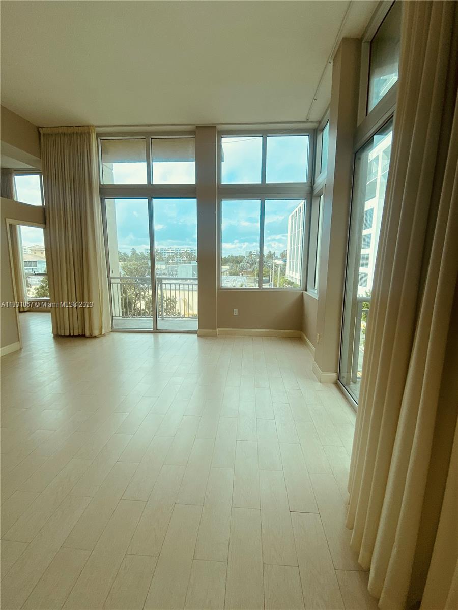 METROPOLIS II AT DADELAND - Residential Lease