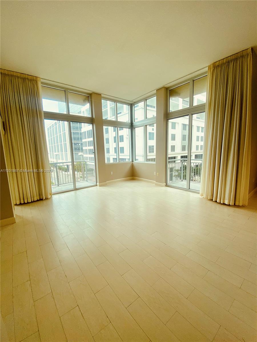 METROPOLIS II AT DADELAND - Residential Lease