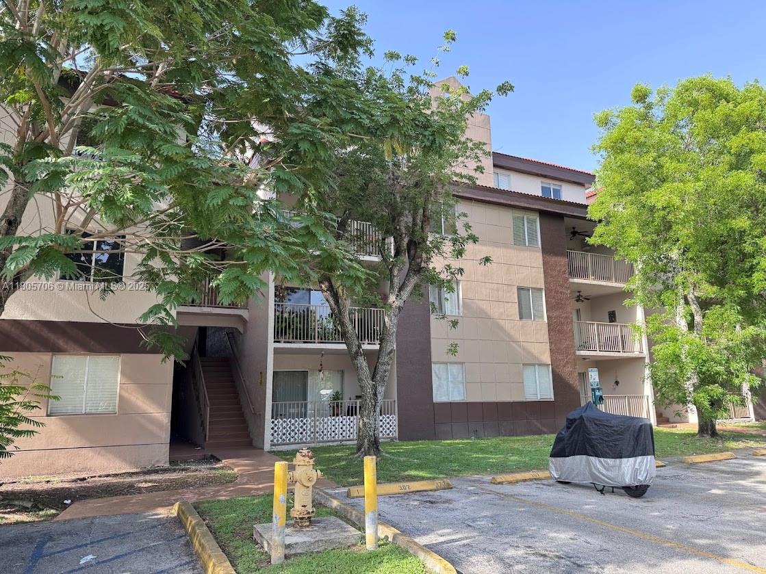 KENDALL LAKE TOWERS CONDO - Residential