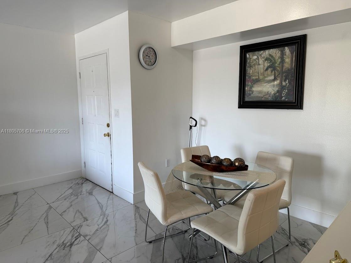 KENDALL LAKE TOWERS CONDO - Residential