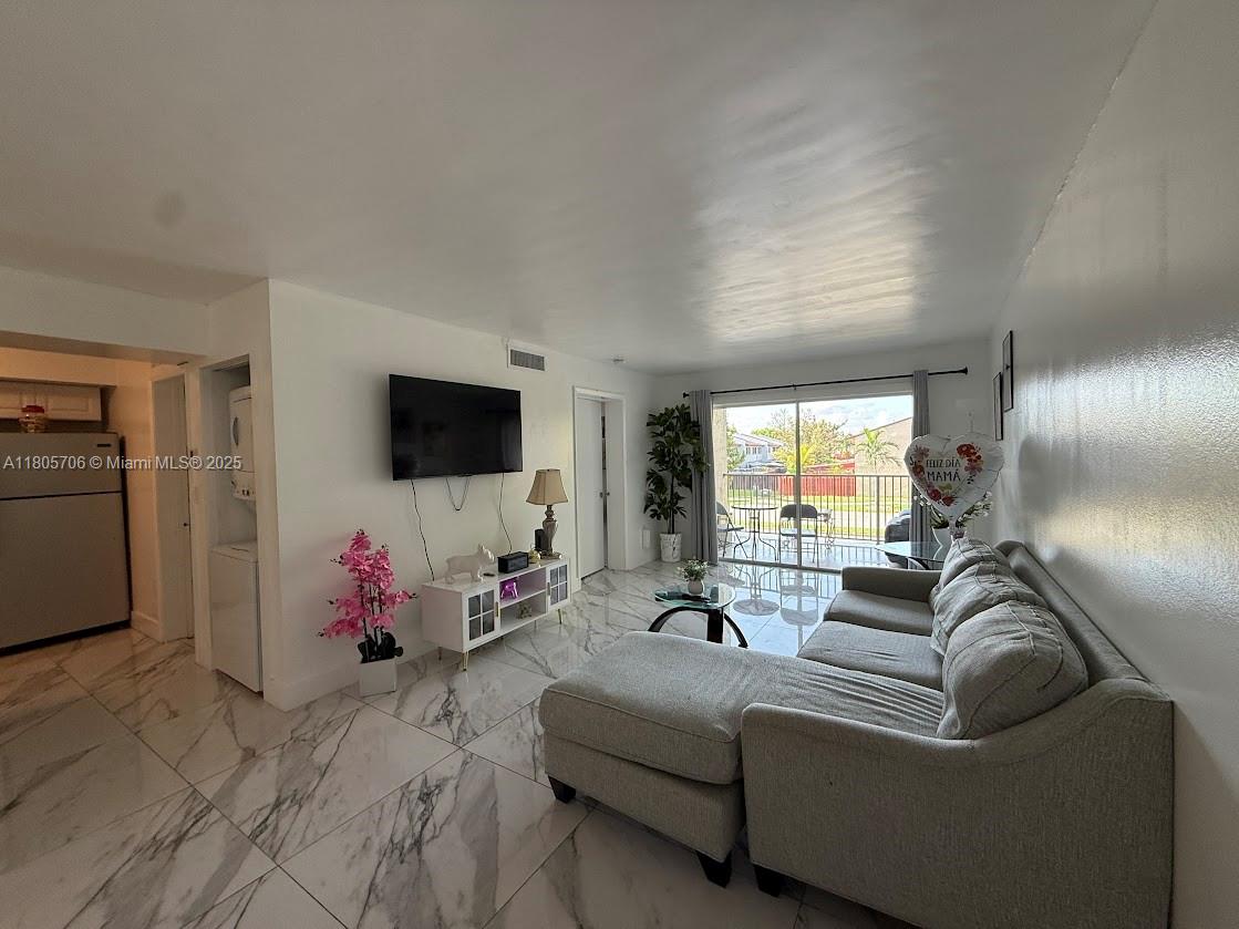 KENDALL LAKE TOWERS CONDO - Residential