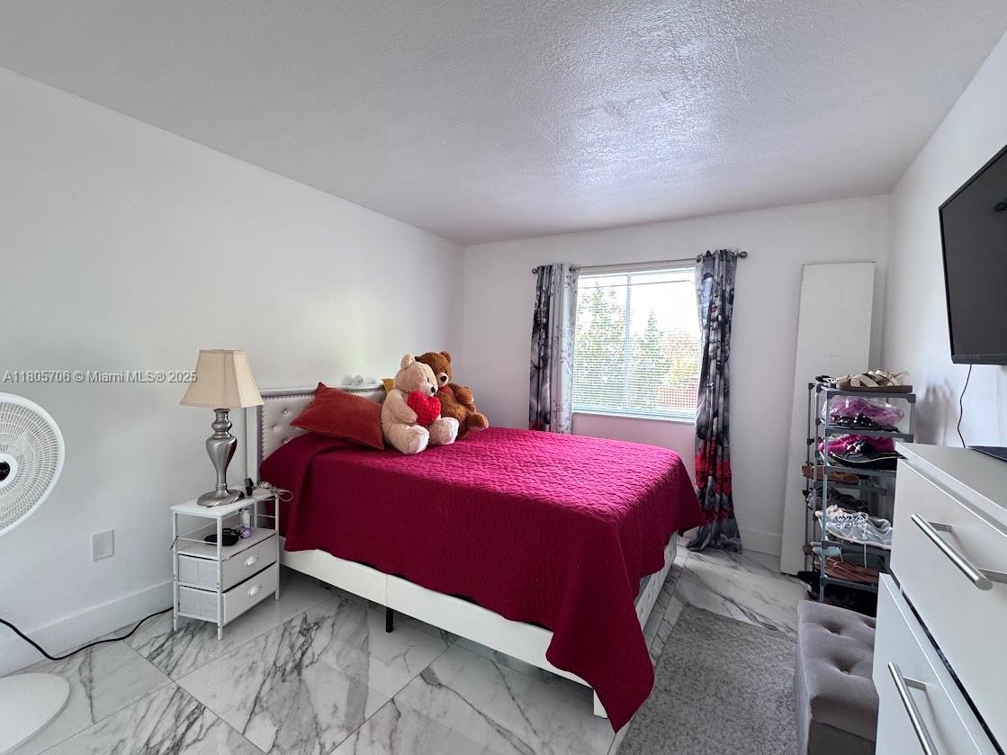 KENDALL LAKE TOWERS CONDO - Residential