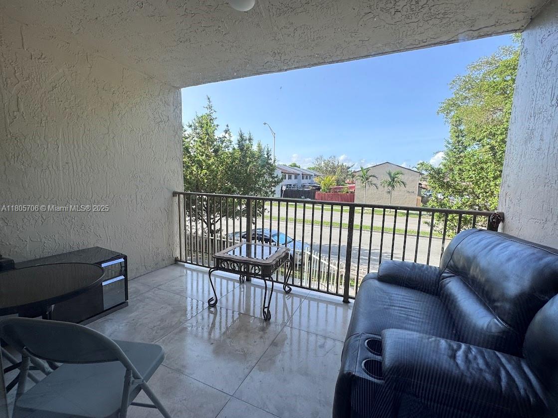 KENDALL LAKE TOWERS CONDO - Residential