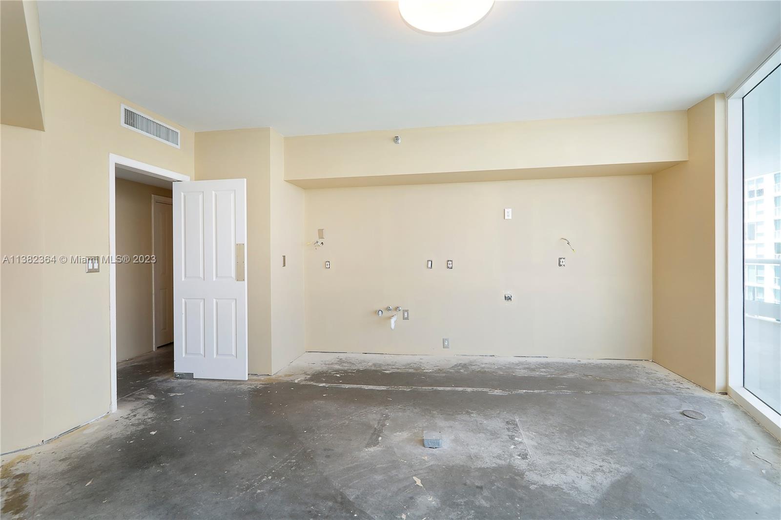 BRISTOL TOWERS CONDO - Residential