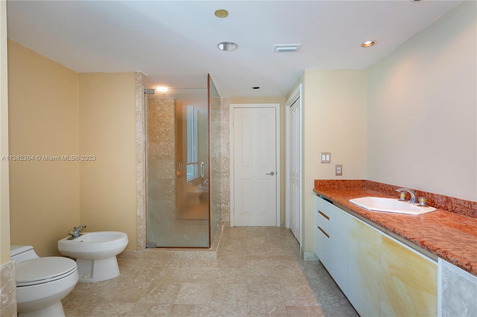 BRISTOL TOWERS CONDO - Residential