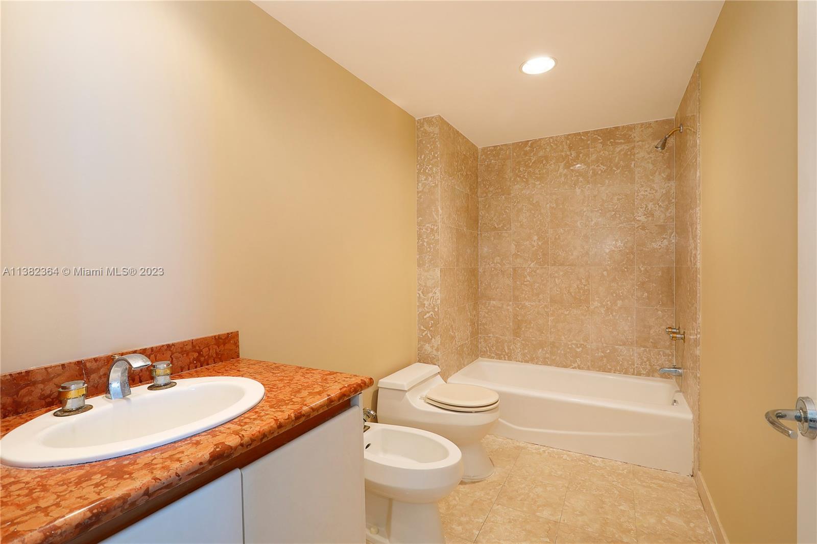 BRISTOL TOWERS CONDO - Residential