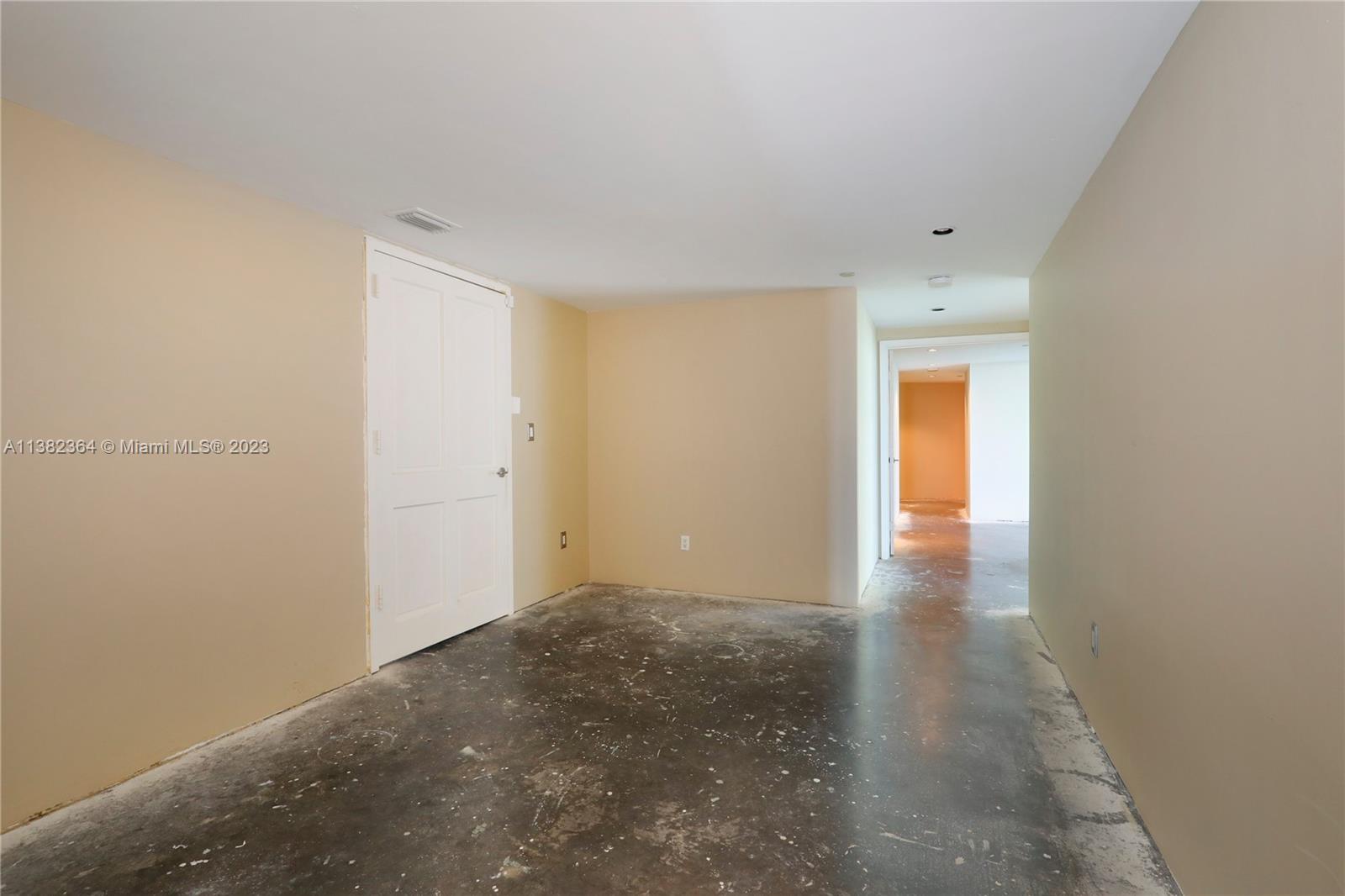 BRISTOL TOWERS CONDO - Residential