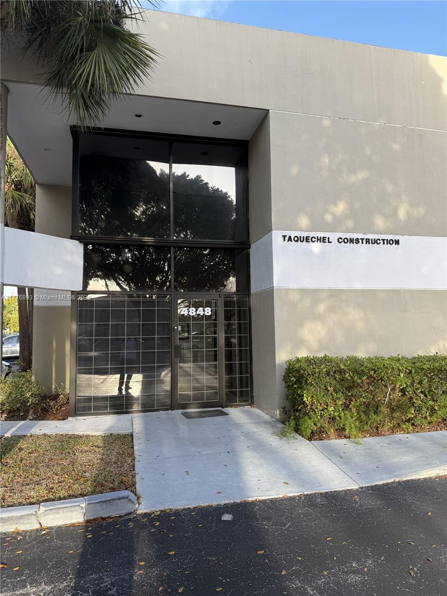 Office Space for Lease on the second floor, 1,470 sq. ft., 5 offices with windows, big open work area, bathroom, and storage rooms. $32 per sq. ft., $3,195 per month. Full service includes electricity, A/C, as well as all property expenses. Not included are janitorial services and the sales tax on the rent of 3.5%. Three (3) parking assigned spaces are included, and 24/7-hour access to the office. The property has signage rights outside the building.
Space has been renovated, painted, improved and available for immediate occupancy. Ideal for architecture firms, general contractors, marketing firms, engineering companies, etc.