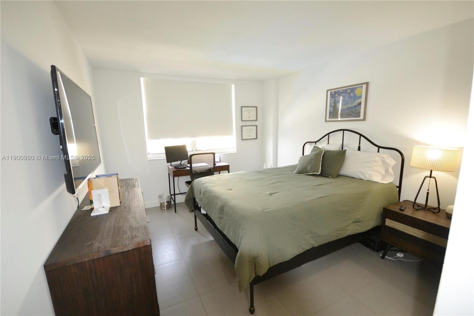 ISOLA CONDO - Residential