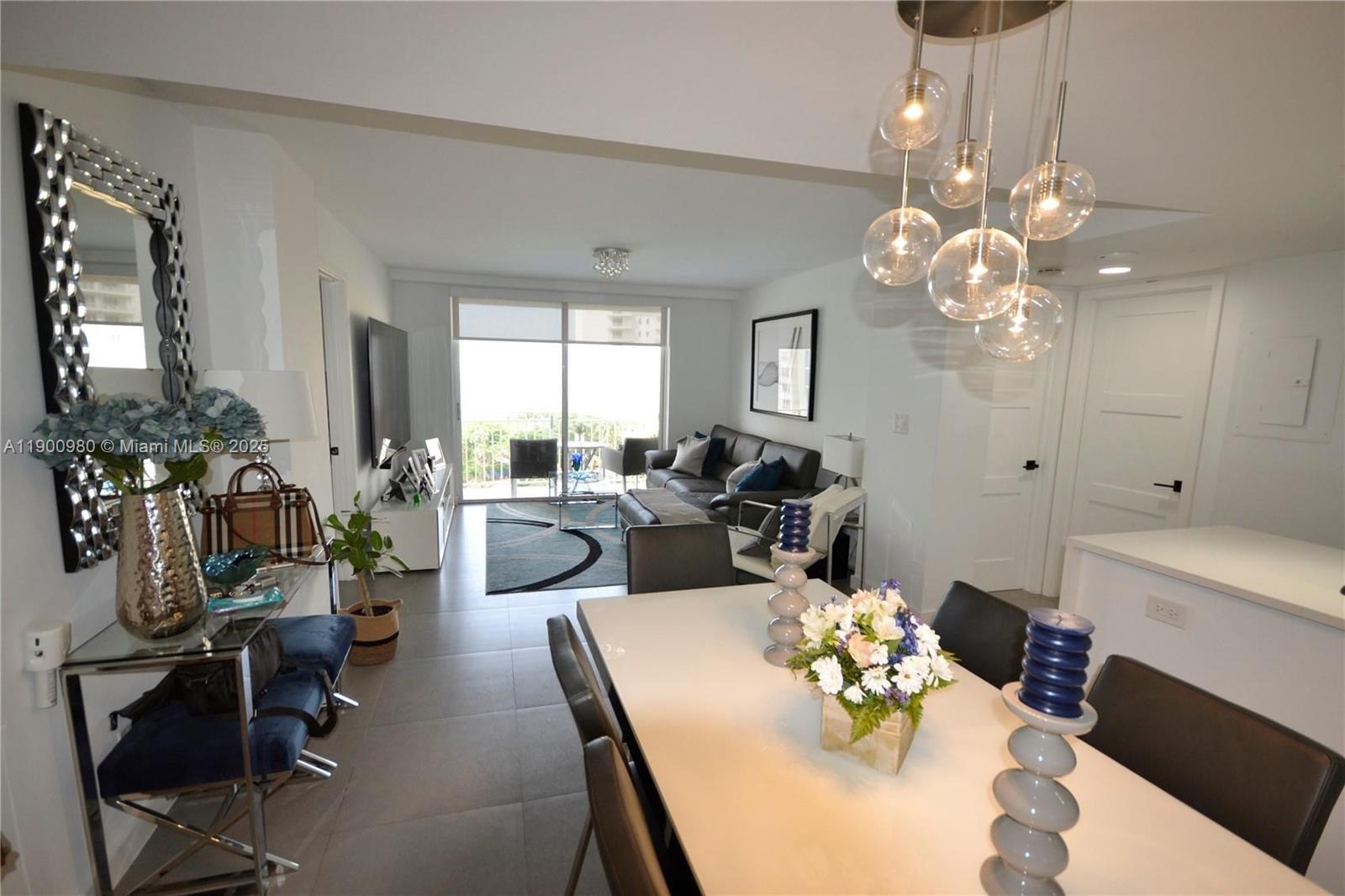 ISOLA CONDO - Residential