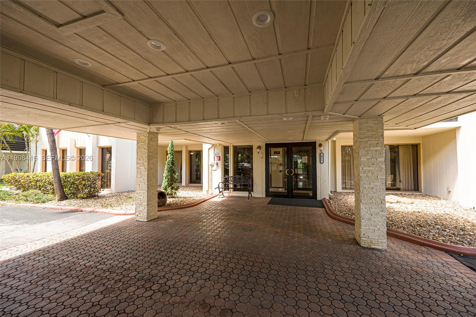 CEDAR GLENN CONDO APTS EA - Residential