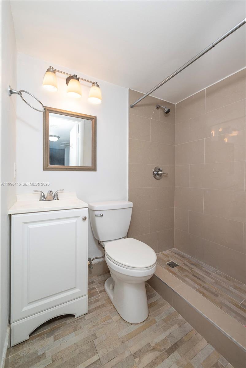 CEDAR GLENN CONDO APTS EA - Residential