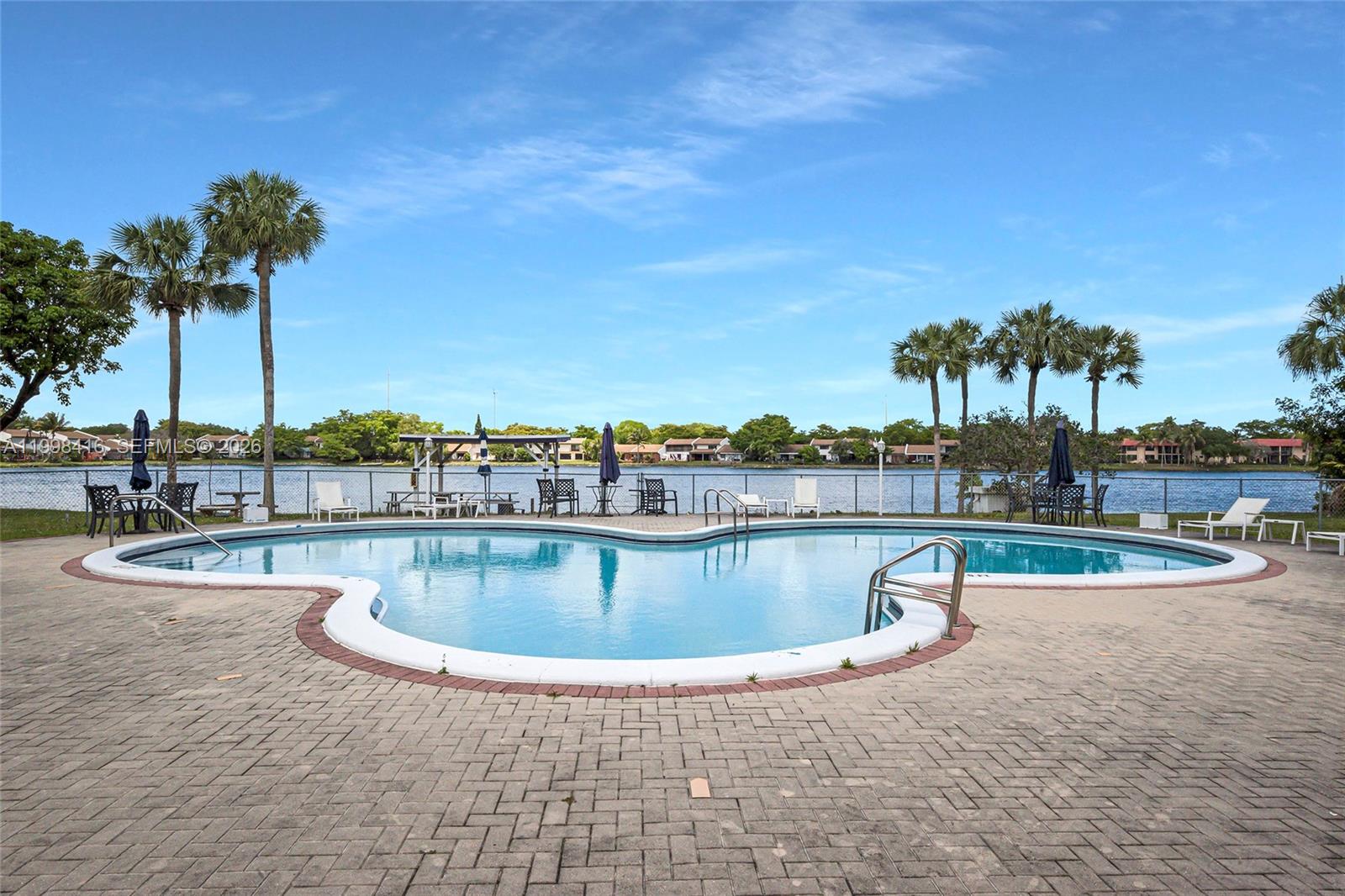 CEDAR GLENN CONDO APTS EA - Residential