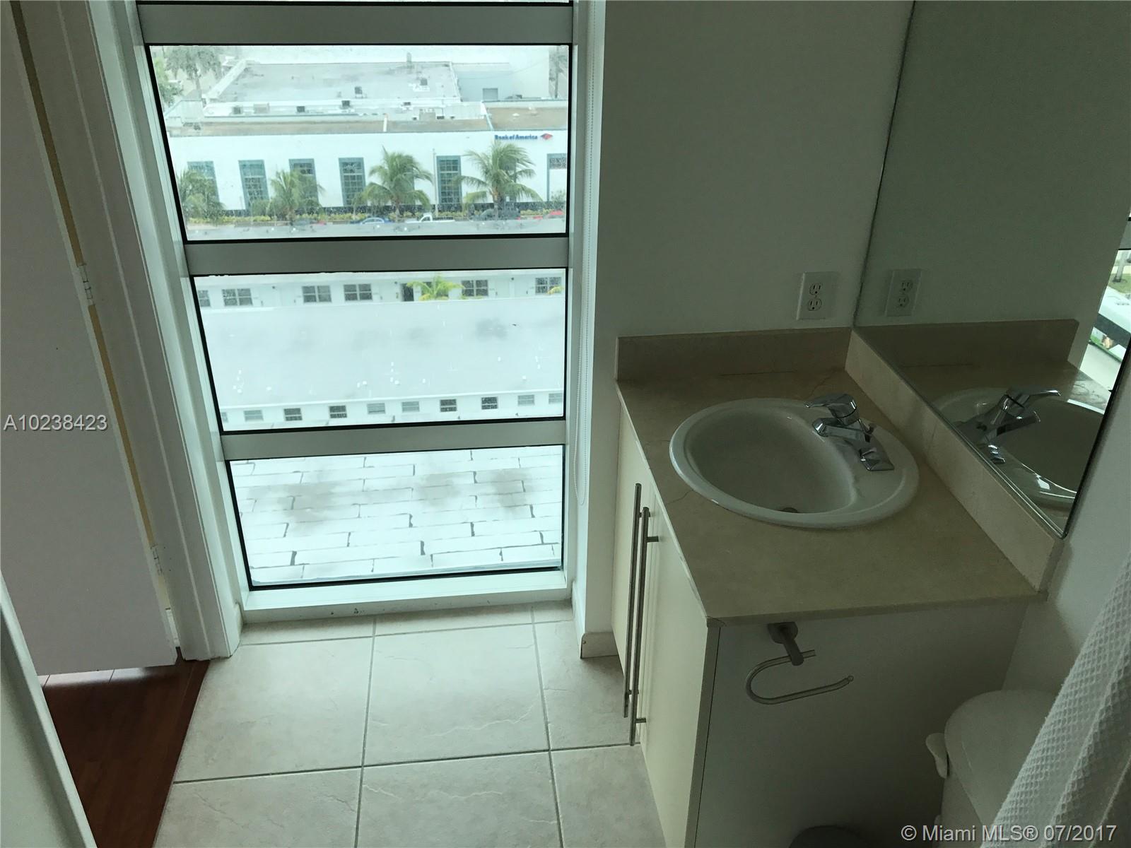 OCEANBLUE CONDO OF MIAMI - Residential Lease