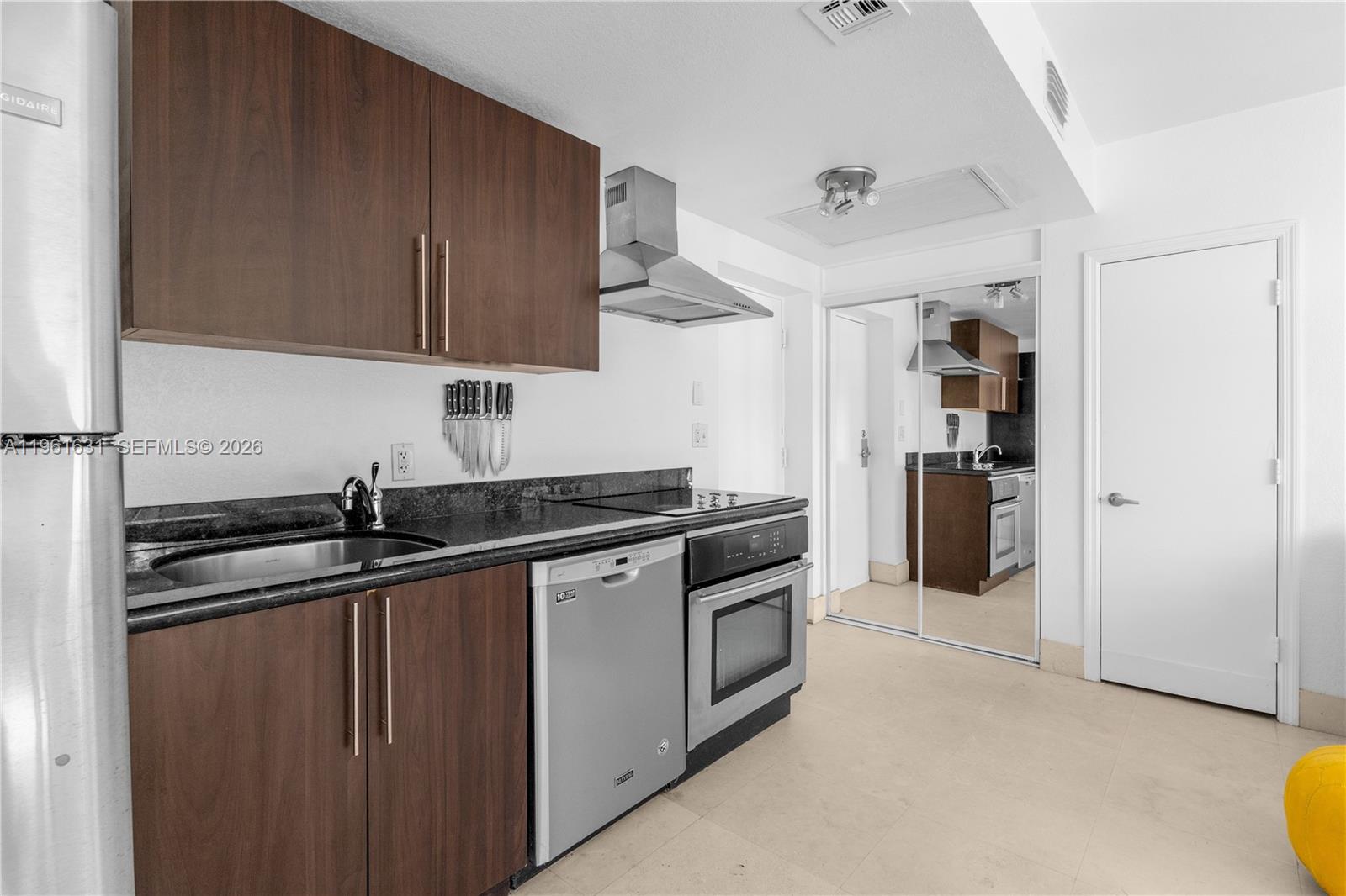 1300 PENNSYLVANIA CONDO - Residential