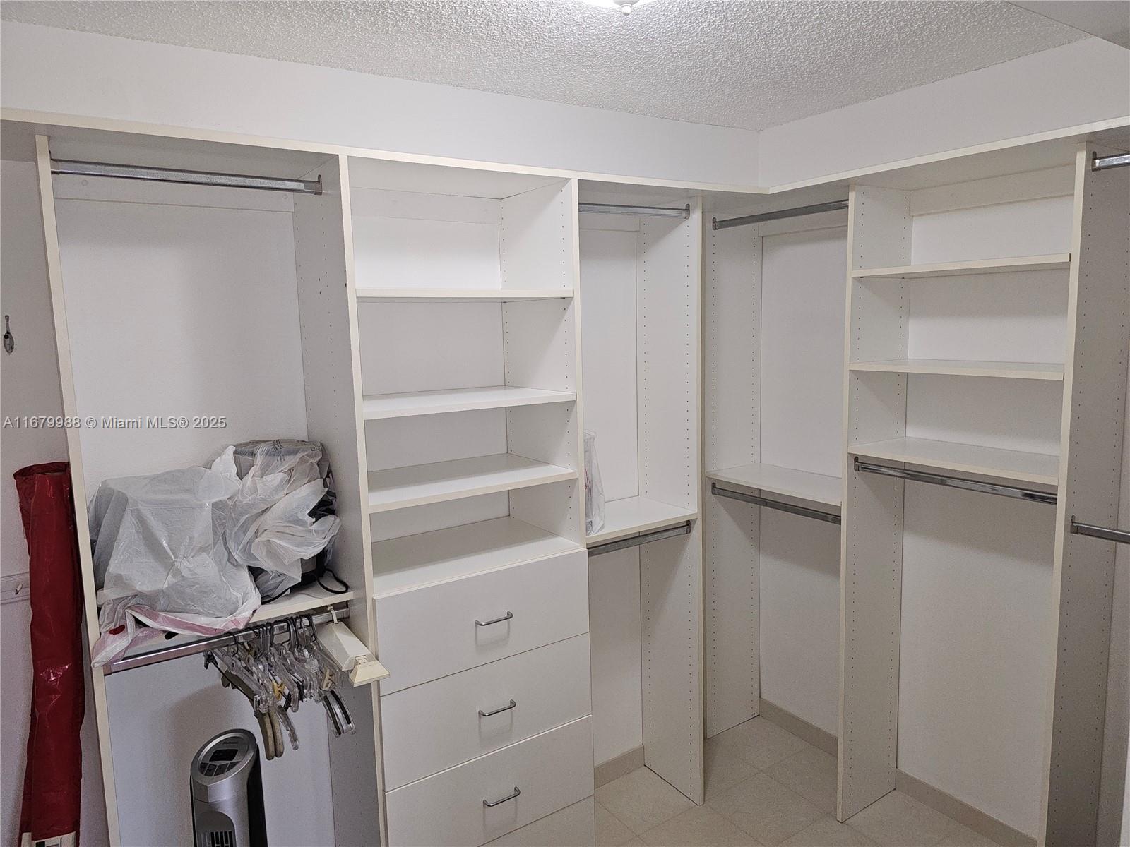 AVANT GARDE CONDO - Residential Lease