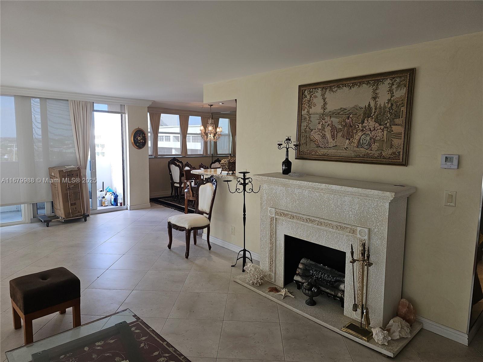 AVANT GARDE CONDO - Residential Lease