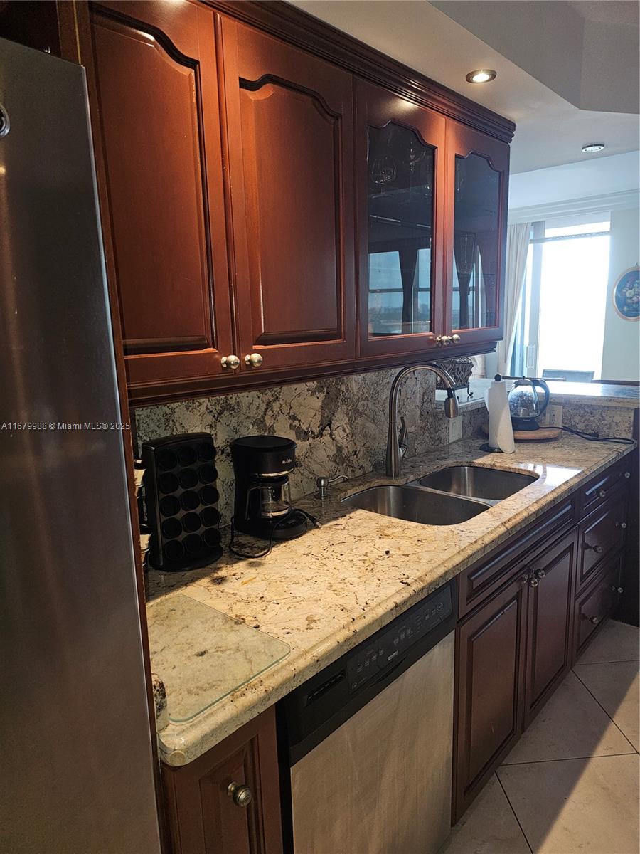 2049 S Ocean Dr PH1
