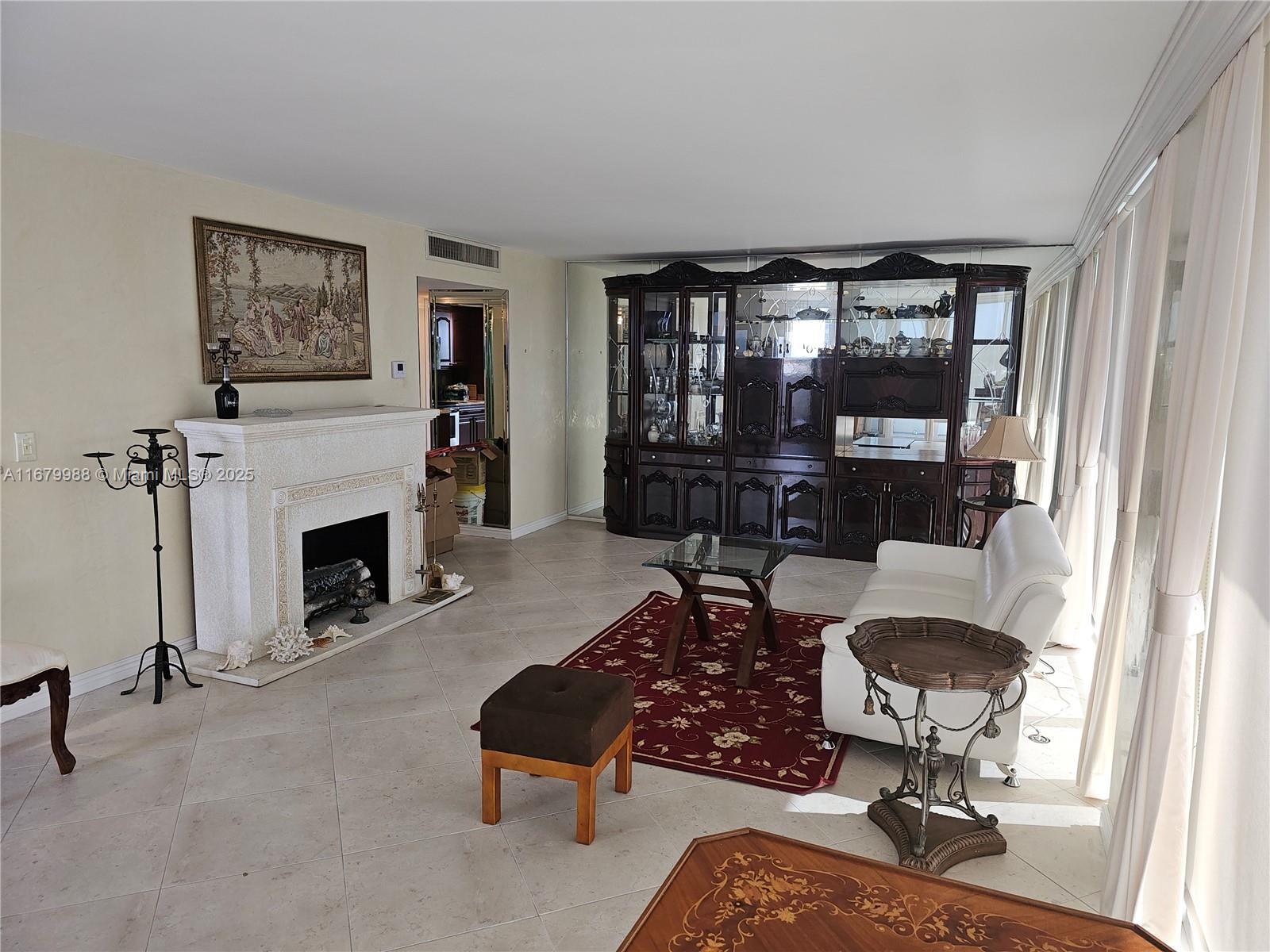 AVANT GARDE CONDO - Residential Lease