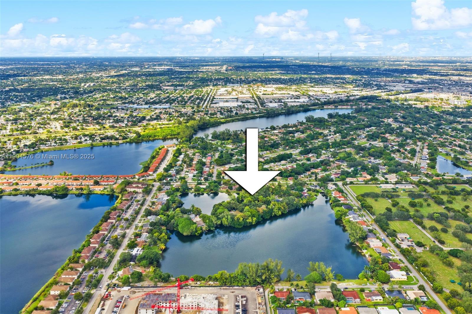 MITCHELL LAKE PENINSULA - Land