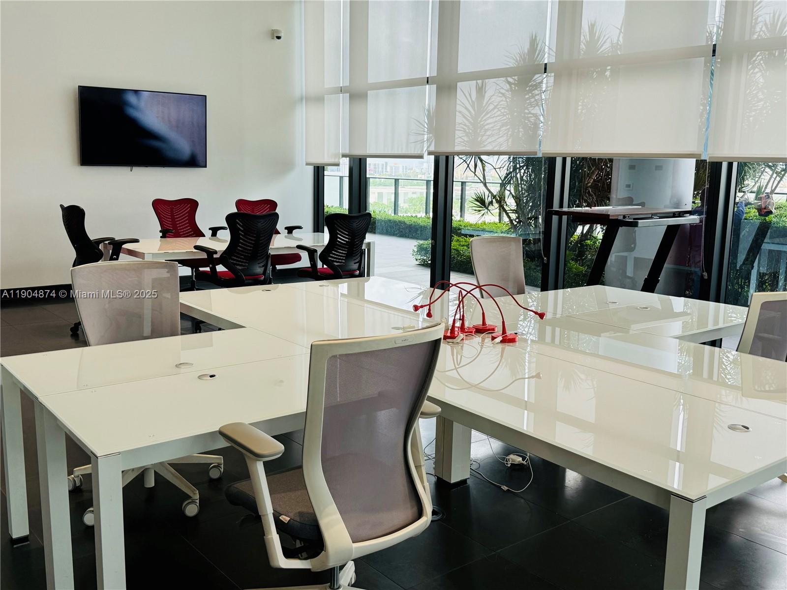 CANVAS CONDO - Residential