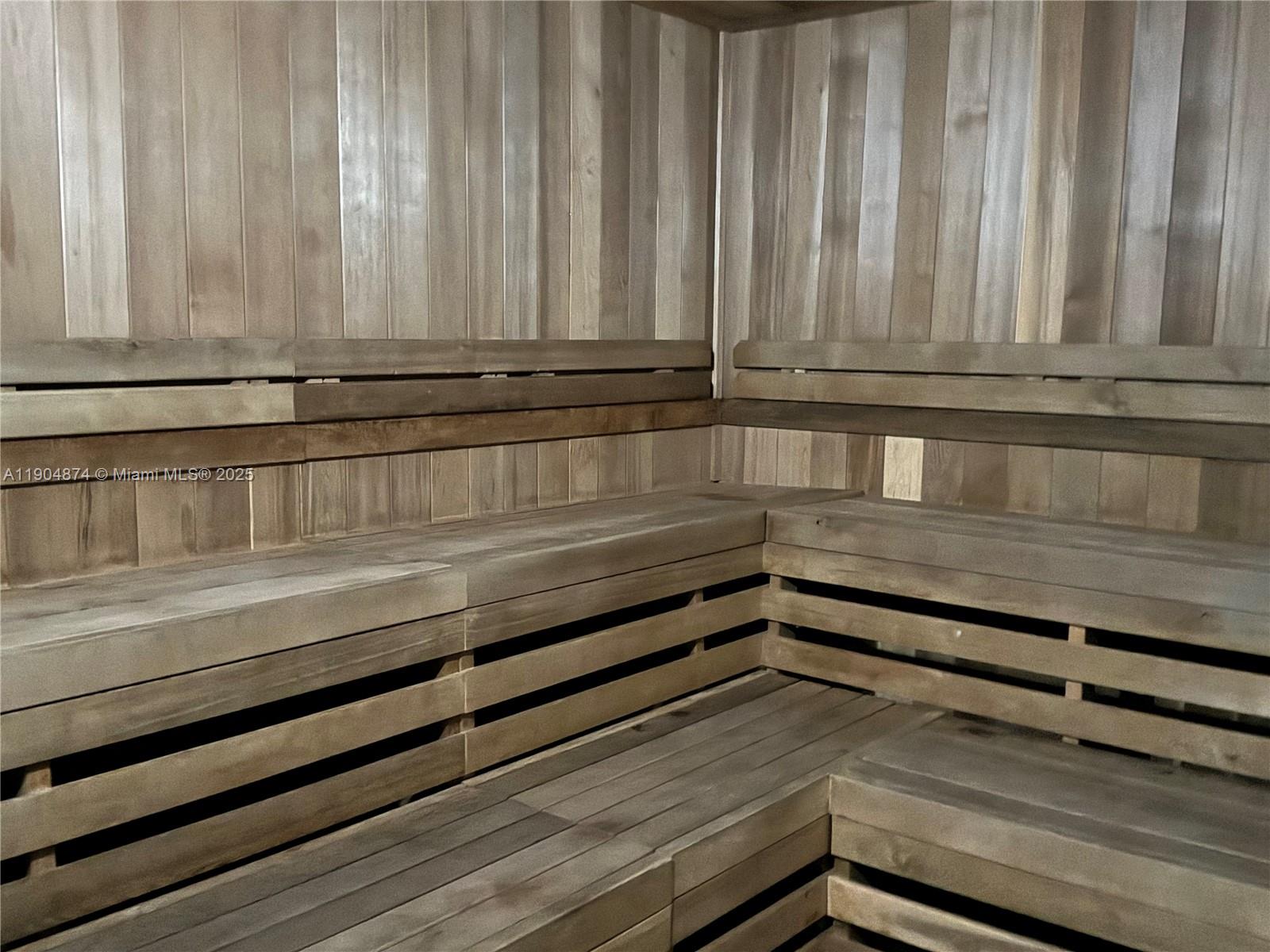 CANVAS CONDO - Residential