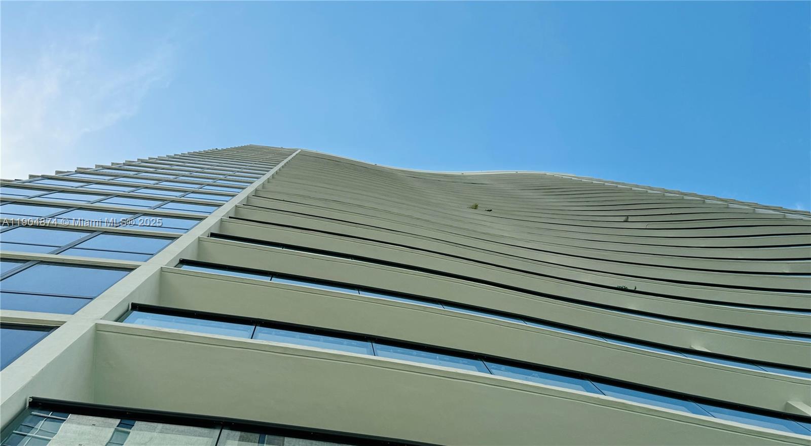 CANVAS CONDO - Residential